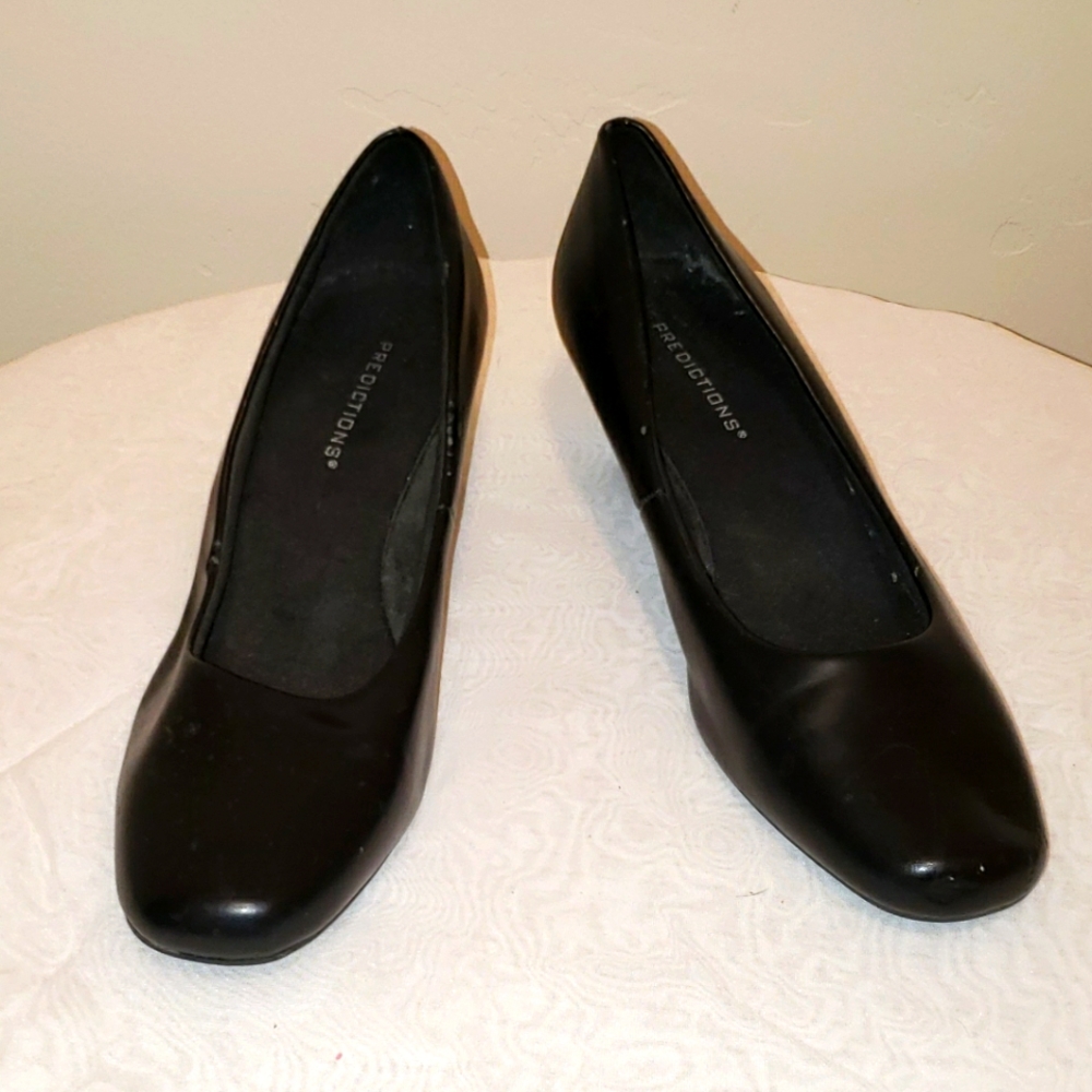 Predictions Black Heels Size 5